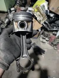 Piston (golf lion ,  A3) 1.6TDI diesel 