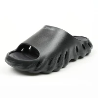شبشب-الأصبع-و-خف-المنزل-xtep-house-slippers-black-شراقة-الجزائر