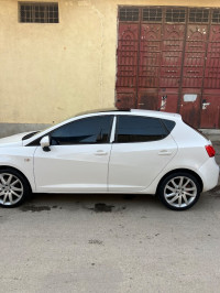 voitures-seat-ibiza-2013-fr-alger-centre-algerie