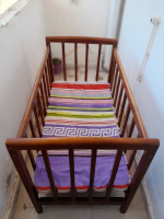 literie-linge-rideaux-lit-bebe-plus-matelas-bordj-el-bahri-alger-algerie