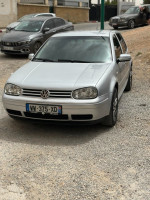 moyenne-berline-volkswagen-golf-4-2003-constantine-algerie