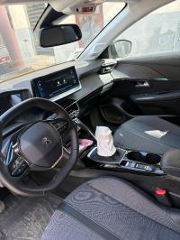 سيارات-peugeot-208-2023-بئر-خادم-الجزائر