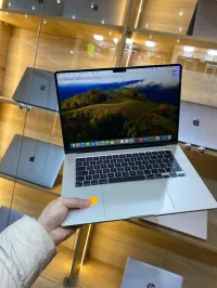 Air 2024 M3 15 '' 4k retina 8g 256g ssd cycle 9 libire officiel avec chargeur originale 