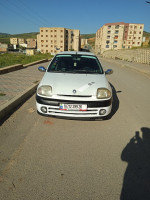 سيارة-صغيرة-renault-clio-2-1999-العمارية-المدية-الجزائر