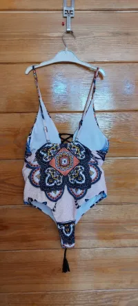 Maillot neufs 1 pièce