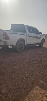 سيارات-toyota-hilux-2022-legend-dc-4x4-أدرار-الجزائر