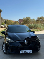 voitures-renault-clio-5-2023-entense-jijel-algerie