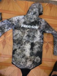 أزياء-السباحة-والمآزر-freesub-tenue-de-chasse-sous-marine-7mm-taille-2-وهران-الجزائر