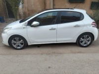 سيارات-peugeot-208-2014-allure-بشار-الجزائر