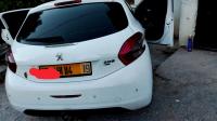 voitures-peugeot-208-hdi-2014-beni-hocine-setif-algerie