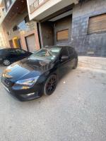 moyenne-berline-seat-leon-2015-fr15-oran-algerie