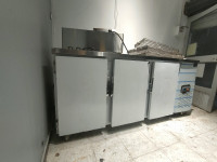 alimentaire-vend-frigo-quasiment-neuf-utilise-pendant-6-mois-uniquement-chevalley-alger-algerie