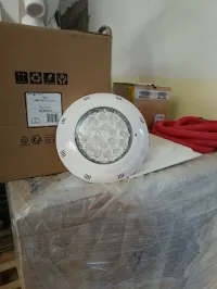Projecteur piscine led