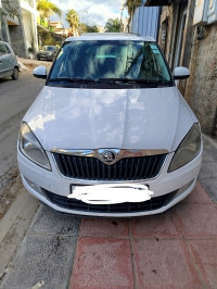 voitures-skoda-fabia-2015-fresh-dar-el-beida-alger-algerie