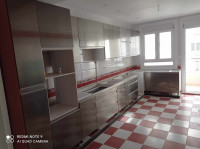 appartement-location-f4-alger-souidania-algerie