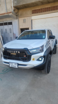 voitures-toyota-hulix-gr-2024-mostaganem-algerie