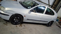 voitures-renault-megane-1-2001-blida-algerie