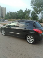 moyenne-berline-peugeot-308-2013-16-belkheir-guelma-algerie