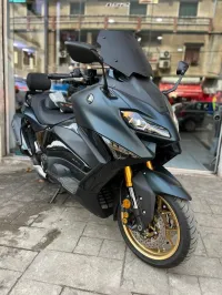 Yamaha Tmax 2022