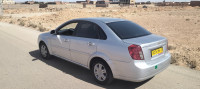 voitures-chevrolet-optra-4-portes-2014-ls-laghouat-algerie