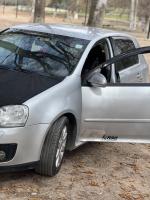 moyenne-berline-volkswagen-golf-5-2004-setif-algerie