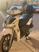 motos-scooters-moto-jdida-koulsh-riglo-kima-rahi-f-tswr-keeway-logik-150-2020-bachdjerrah-alger-algerie