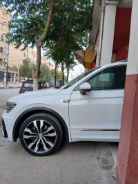 voitures-volkswagen-tiguan-2018-r-line-chelghoum-laid-mila-algerie