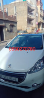 voitures-peugeot-208-2015-douaouda-tipaza-algerie