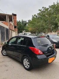Nissan Tiida 5 portes 2010 Tiida 5 portes