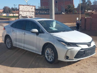 moyenne-berline-toyota-corolla-2023-dubai-hassi-messaoud-ouargla-algerie