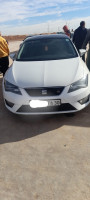 moyenne-berline-seat-leon-2016-linea-r-ouargla-algerie