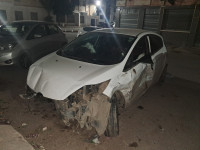 voitures-ford-fiesta-2012-setif-algerie