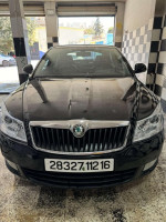 voitures-skoda-octavia-2012-la-special-presidentiel-staoueli-alger-algerie