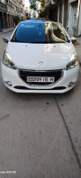 voitures-peugeot-208-2015-allure-chelghoum-laid-mila-algerie