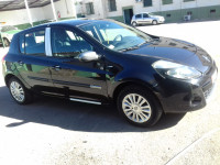 citadine-renault-clio-3-2011-night-and-day-sidi-bel-abbes-algerie