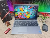 DELL LATITUDE 5520 i7 vpro intel I7 -1185G7 ram 16gb disk 512  gb 15.6  pouce fulhd