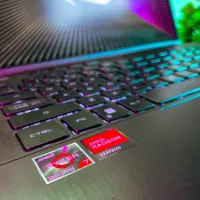 ASUS ROG ZEPHYRUS G14/ RYZEN 7-6800HS/ram 16gb/disk 512/AMD RADEON RX 6700S 8GB
