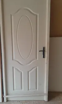 Portes presque neuves