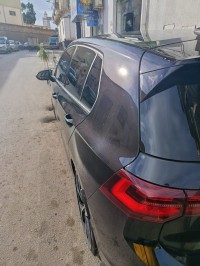 voitures-volkswagen-golf-8-2023-gtd-oran-algerie