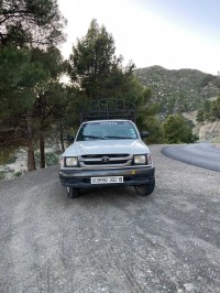 السيارات-النفعية-toyota-hilux-2002-بني-ورتيلان-سطيف-الجزائر