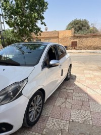 سيارات-peugeot-208-2017-allure-سعيدة-الجزائر