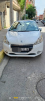 voitures-peugeot-208-2013-les-eucalyptus-alger-algerie