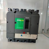 materiel-electrique-disjoncteur-125a-4p-schneider-bejaia-algerie