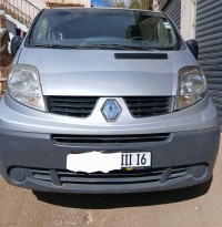 عربة-نقل-renault-trafic-2011-بوزريعة-الجزائر