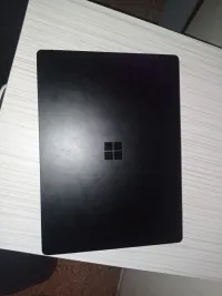 Surface laptop 3 i5 10th 8gb 256 ssd Mate Black