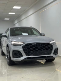 Audi Q5 2024 S-LINE