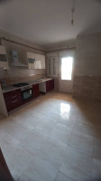 appartement-location-f5-alger-mahelma-algerie