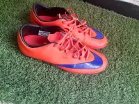 Chaussures de football Nike Mercurial originales