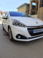 voitures-peugeot-208-2016-allure-facelift-chlef-algerie