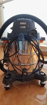 Aspirateur industriel eau et poussière. Dexter power 20L